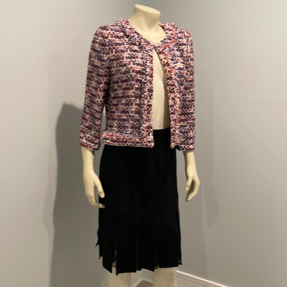 St. John knit blazer and skirt wool elegant - Picture 3 of 11